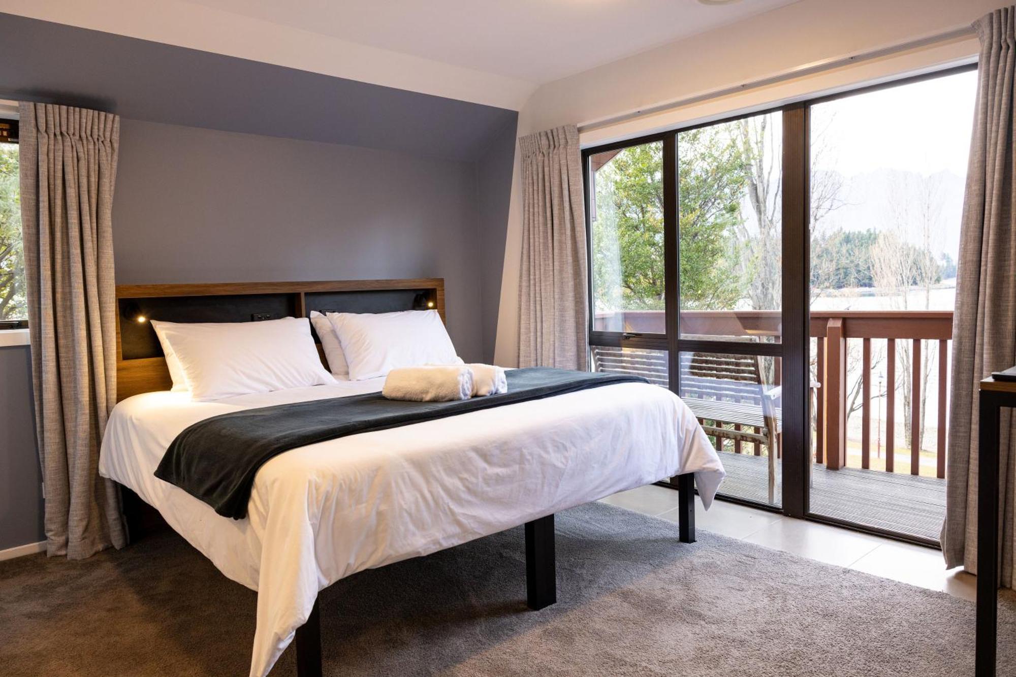Haka House Queenstown Lakefront Екстериор снимка